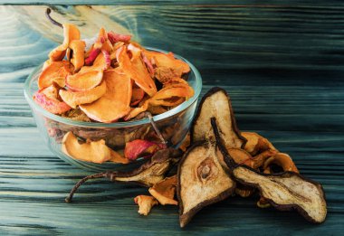 Natürmort, meyve ve kuru meyve