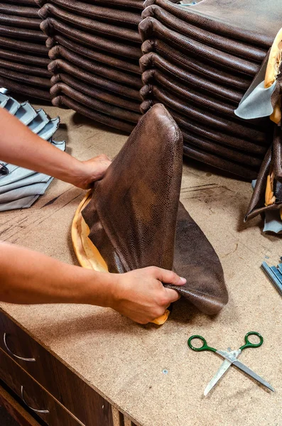 Bandiera Vecchi Mobili Usurati Officina Processo Lavorazione Primo Piano — Foto Stock