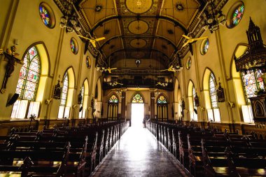 Chao Phraya 'da güllerin kutsal kilisesi, Tayland