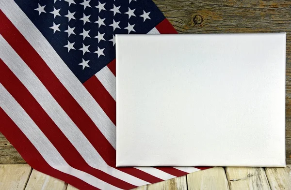 Lienzo blanco en bandera americana — Foto de Stock