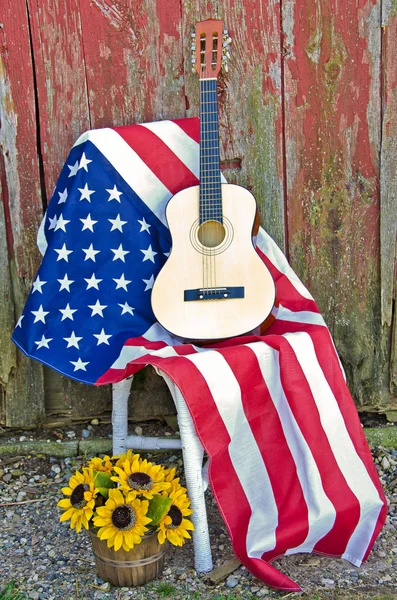 Guitar on American flag — Stock Photo, Image
