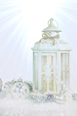 Noel süsler ile fener