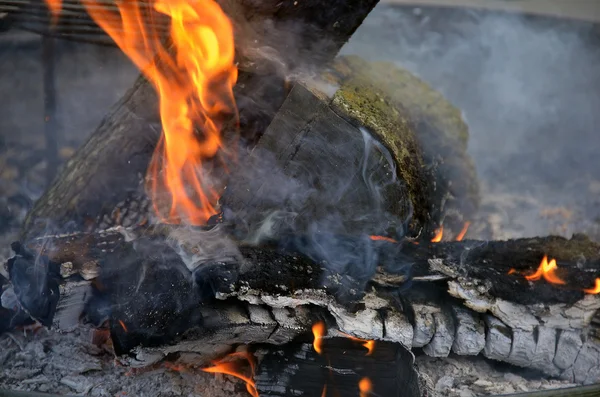 Close of burning wood — Stock Photo, Image