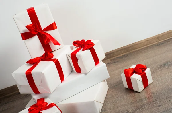 Gifts with ribbons — Stock Photo, Image