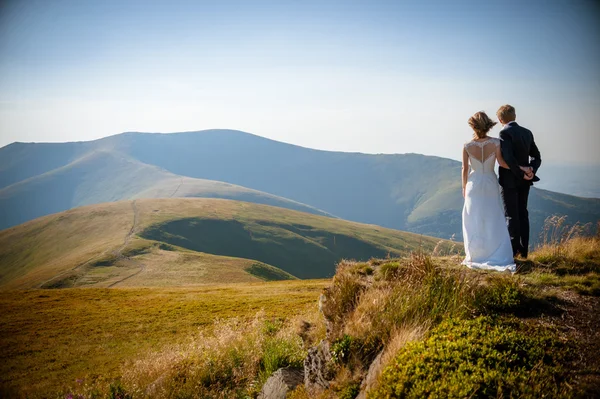 Young loving couple — Stock Photo, Image