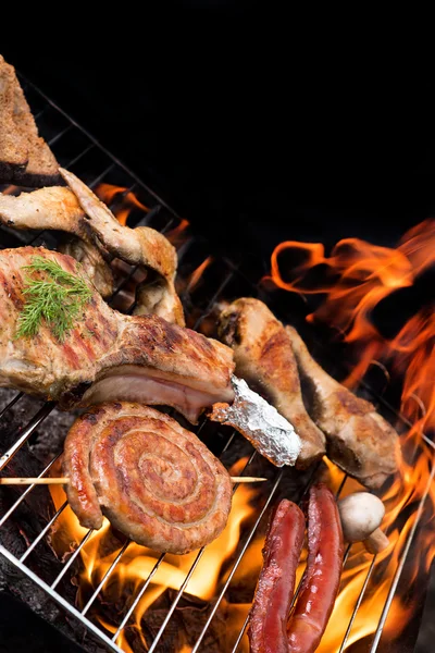 Bistecca su un barbecue — Foto Stock