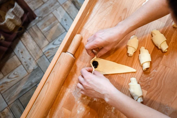 Make wheat croissant — Stock Photo, Image