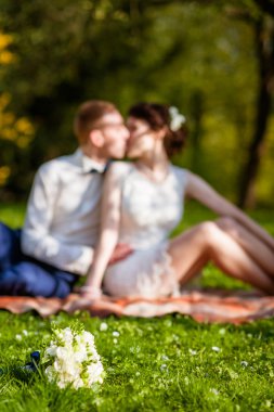 Evlilik çift oturan