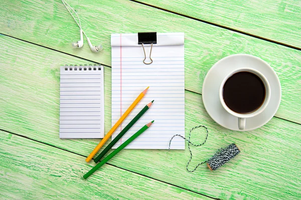 Portátil y taza de café — Foto de Stock