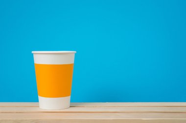 Açık kağıt bardak