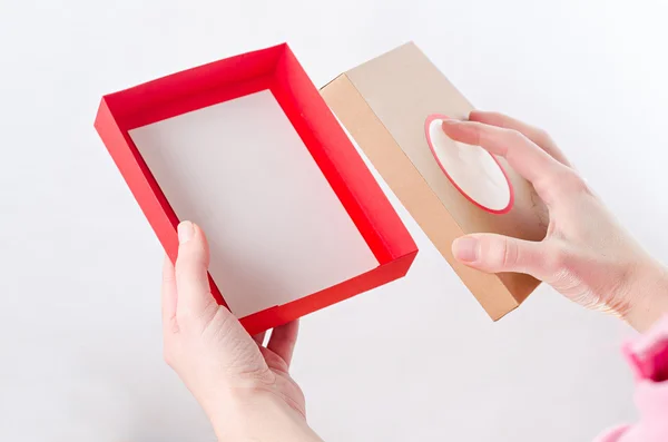 Hands opening gift box — Stock Photo, Image