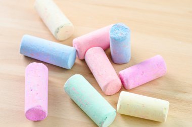 Gemide renkli tebeşir