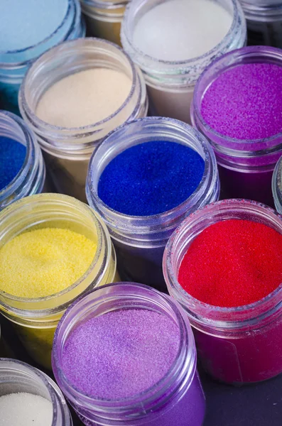 Pintura multicolor en tarros para maquillaje —  Fotos de Stock