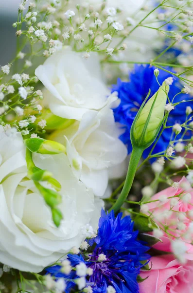 Um buquê de flores nupcial — Fotografia de Stock