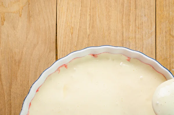 Preparación de delicioso pastel dulce —  Fotos de Stock