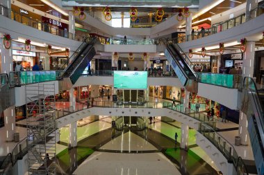 Kolkata, Hindistan, 12 Şubat 2021 Güney alışveriş merkezi, Kolkata, Batı Bengal, Hindistan 'da mağazalar yeniden açıldı.