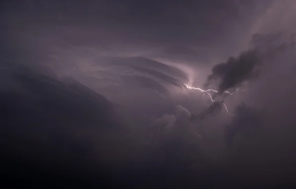 天空中的闪电 — 图库照片