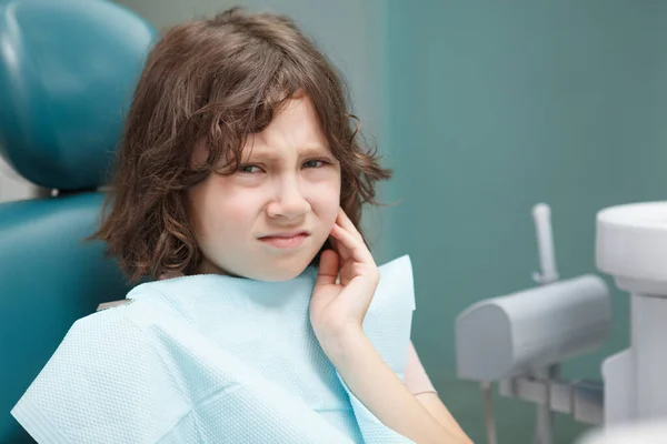 Close Little Boy Having Toothache Sitting Dentists Office — Stock Photo, Image