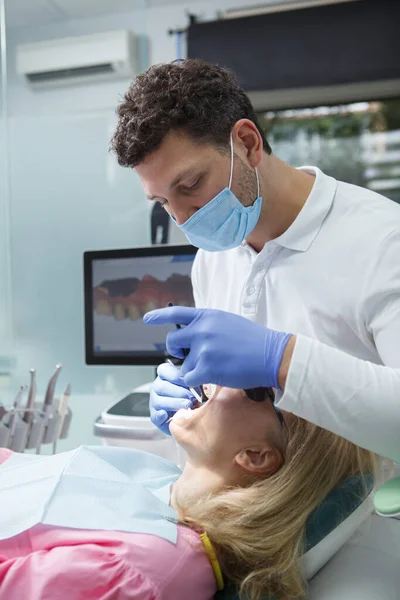 Vertical Shot Dentist Doing Dental Scan Patients Teeth — Stock Photo, Image