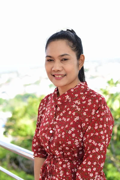 Asian Woman Buddhist Temple — Stock Photo, Image