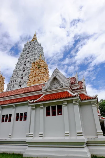 泰国曼谷美丽的佛教寺庙 — 图库照片