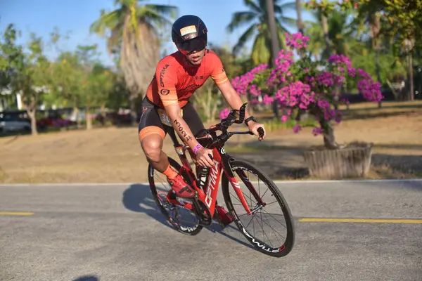 Ciclistas Amadores Pista Lisa Estão Competindo Show Bangsaphan Trilon Março — Fotografia de Stock