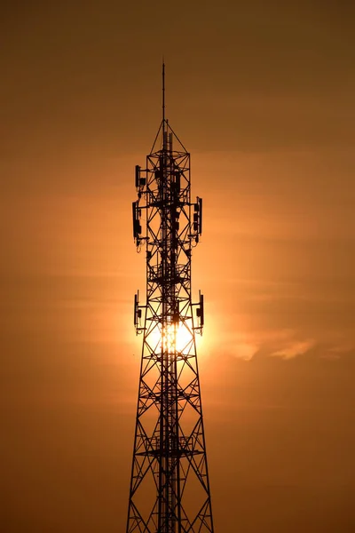 Antenas Torre Telecomunicación Transmisión Señal Poste Alto Tanto Teléfono Inalámbrico —  Fotos de Stock