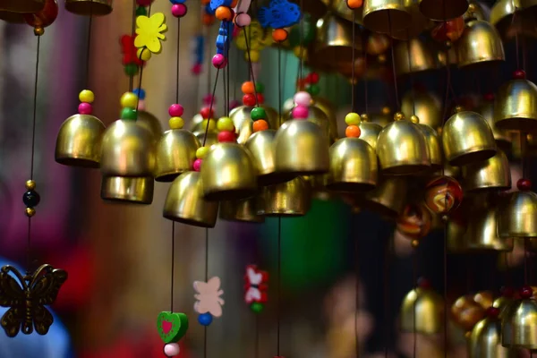 Cloches Souvenir Sur Marché Asiatique — Photo