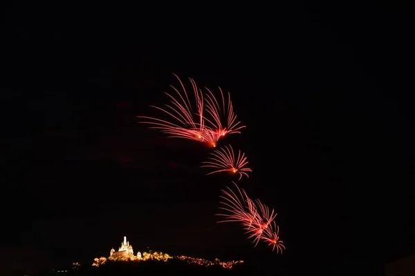 Feuerwerk Über Buddhistischem Tempel Der Nacht — Stockfoto