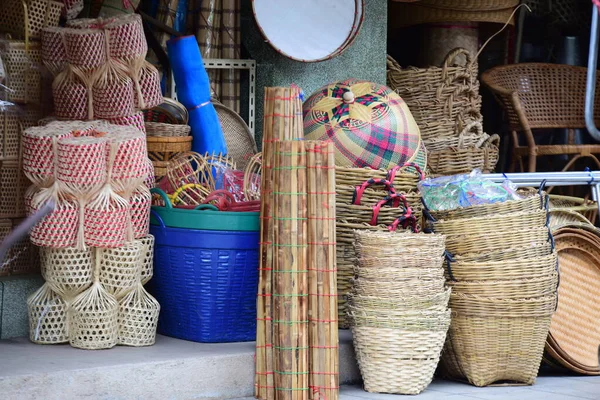 Proutěný Trh Ratanový Košík Rattan Nebo Bambusová Ruční Výroba Přírodního — Stock fotografie