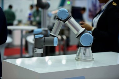 Yeni Makine Üreticileri İthalatçıları Ağır Sanayi Booth Endüstrisine Katılın