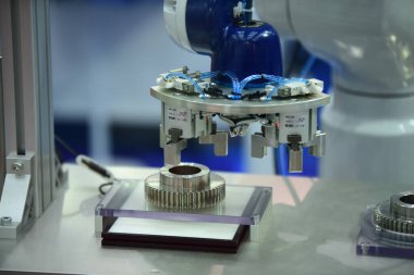 Yeni Makine Üreticileri İthalatçıları Ağır Sanayi Booth Endüstrisine Katılın