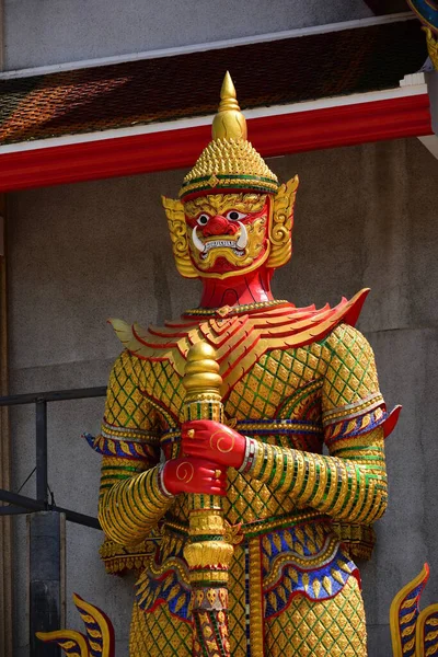 Golden Statue Wat Phra Kaew Bangkok Thailand — Stock Photo, Image