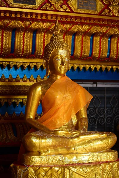 Estatua Dorada Buddha Wat Phra Kaew Bangthe Thailand — Foto de Stock