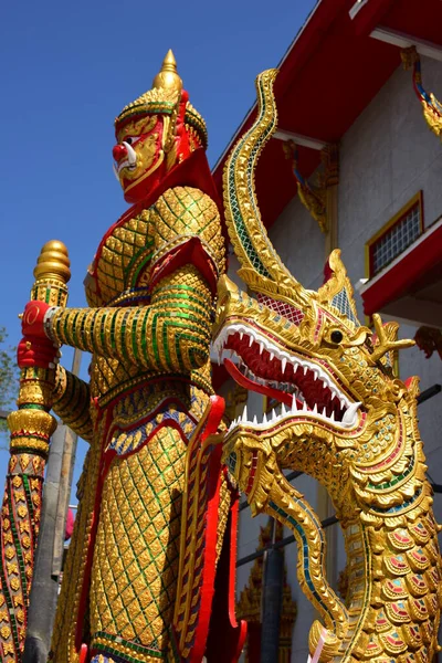 Golden Statue Naga Temple — Stock Photo, Image