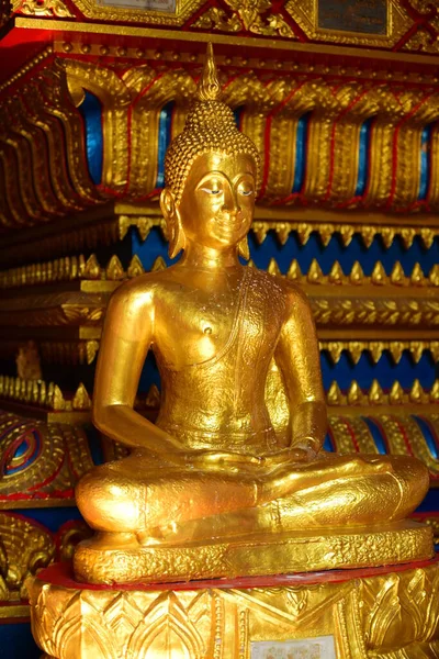 Золота Статуя Будди Ват Банок — стокове фото