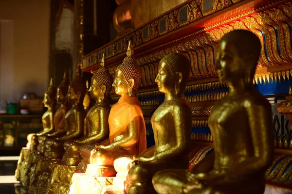 Statua Buddha Dorata Nel Tempio Buddhista Thailandia — Foto Stock
