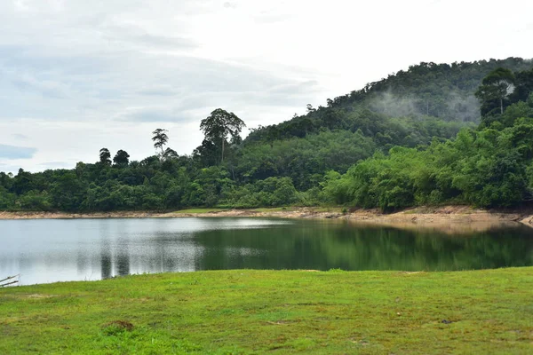 Hermoso Paisaje Lago Las Montañas — Foto de Stock