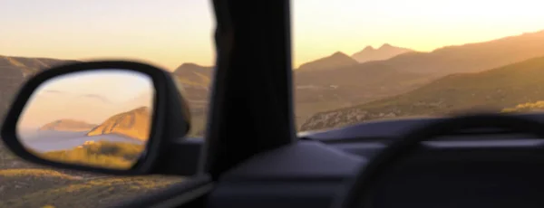 Panoramiczny Widok Okna Samochodu Zachodzie Słońca Górach Renderowania — Zdjęcie stockowe