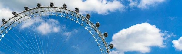 Roda Dos Olhos Londres Contra Vibrante Céu Verão — Fotografia de Stock