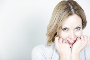 Genç bir kadının portresi