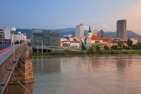 Λιντς Αυστρία Cityscape Εικόνα Της Όχθης Του Ποταμού Linz Αυστρία — Φωτογραφία Αρχείου