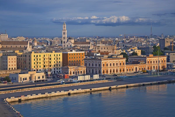 Porto de Bari . — Fotografia de Stock