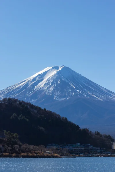 MT fuji kawaguchiko lago su cielo blu — Foto Stock