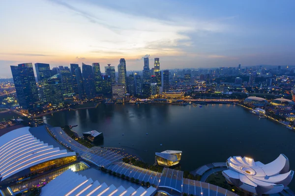 Twilight cityscape business area of Singapore — Stock Photo, Image