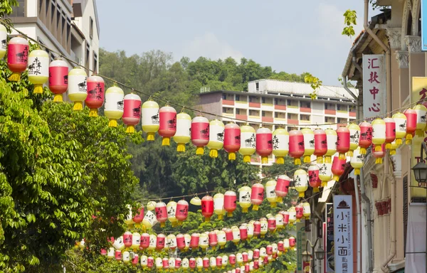 Decoretion lantern in Singapore's Chinatown heritage center — Stock Photo, Image