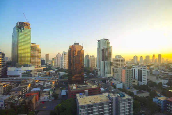 Vista da paisagem urbana pela manhã em Banguecoque — Fotografia de Stock