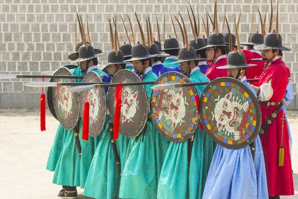 Kore asker kostüm vintage pratik Gyeongbokgung pal çevresinde