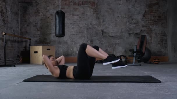 Freeletics Exercises: Bicycle Crunches