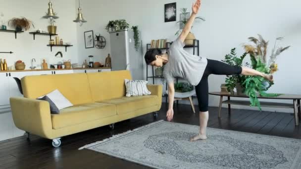 Young Indian Woman Does Yoga Meditation Home Does Balance Exercise — Stok Video